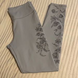 Beautiful embroidered Fabletics leggings